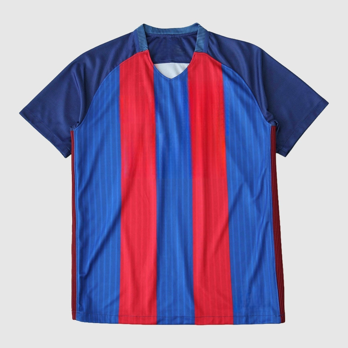 Retro Home 2016/17 Jersey — Unbranded